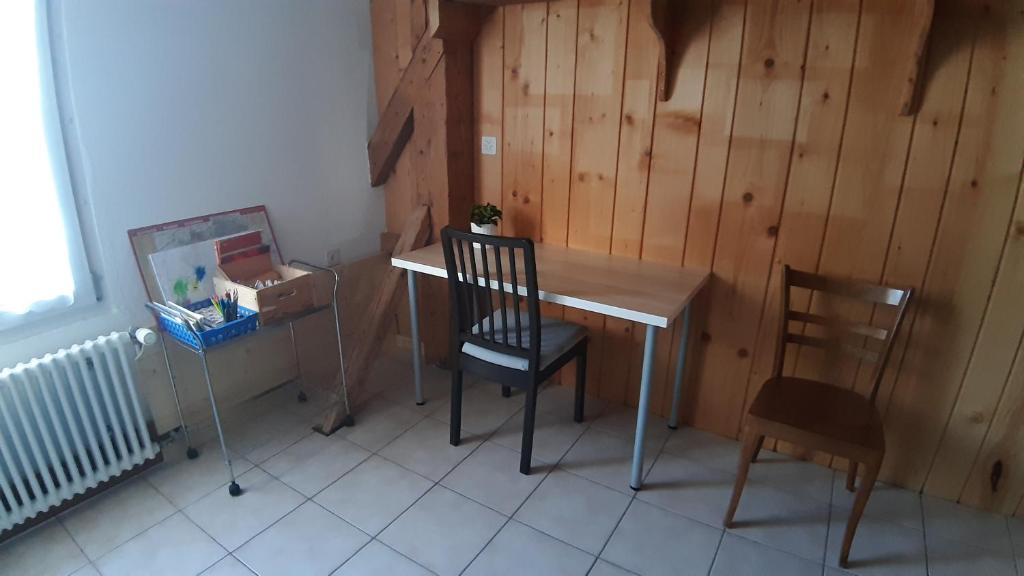 Bel appartement avec vue sur le Creux du Van room 5